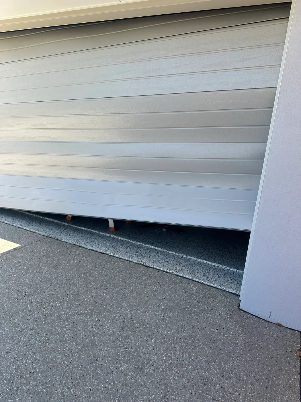 Garage door repair in Burleigh Heads — Garage door not closing properly