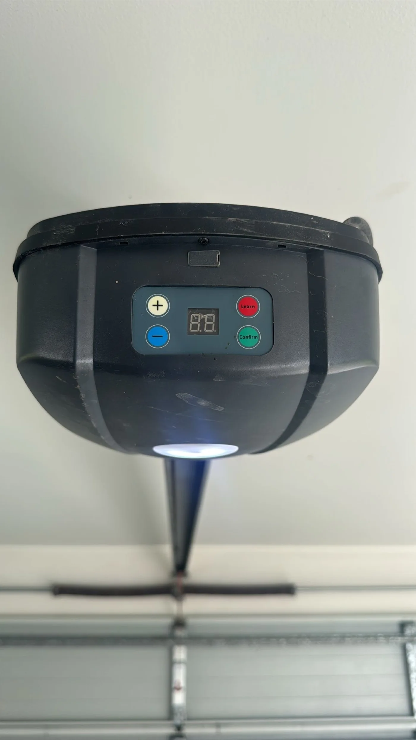 Garage door repair in Broadbeach — Remote not responding